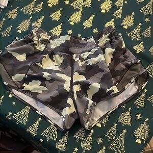 LULULEMON ATHLETICA Camo Athletic Shorts